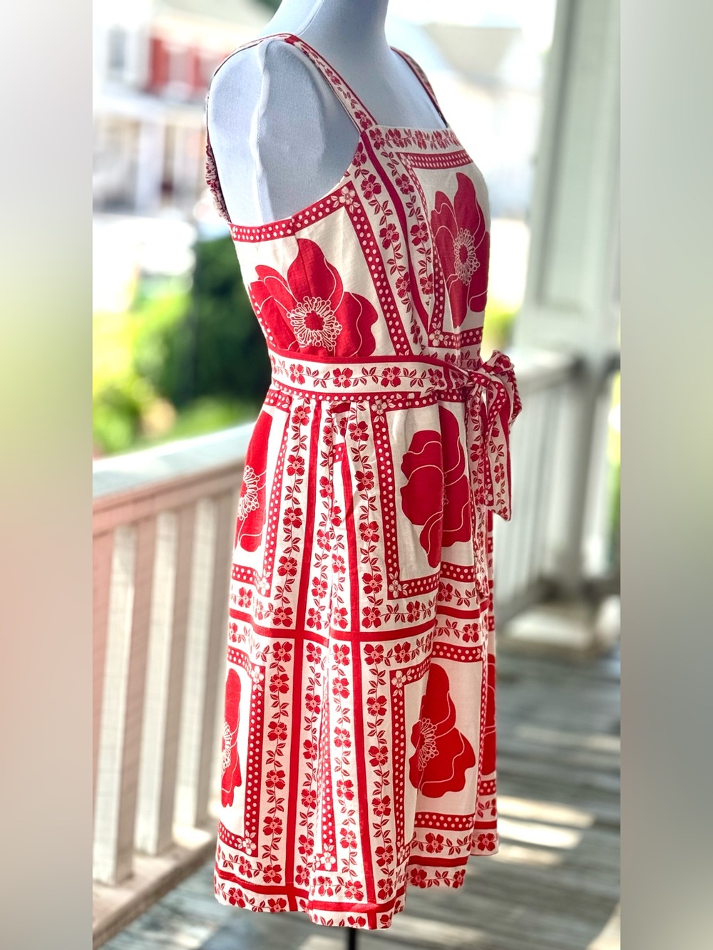 Draper James Red and White Floral Midi Dress Sz M - Picture 6 of 9